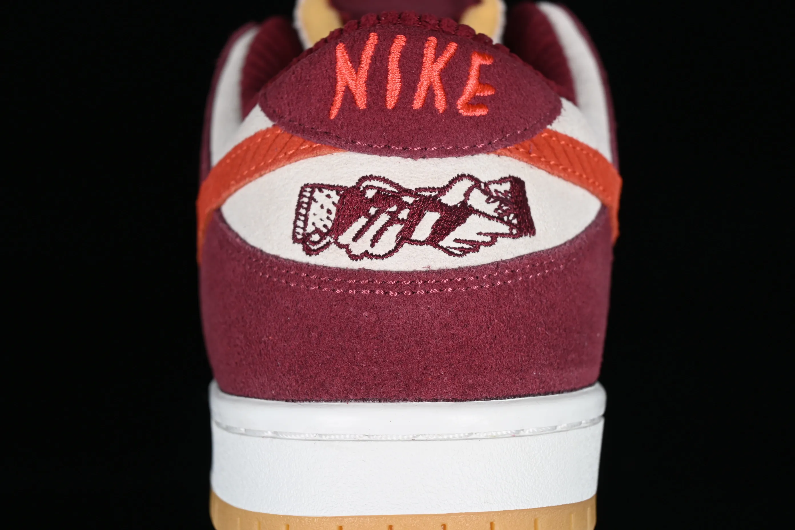 All categories Nk SB Dunk Series Nk SB Dunk Low low-top sneakers Skate Like a Girl x Nk SB Dunk Low joint model SB smashed backboard fashion casual sneakers DX4589-600